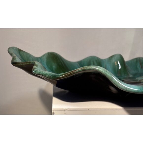 Blue Mountain Pottery Dish Leaf Shaped Candy Trinket Green Drip Glaze 14 x 10" - Picture 5 of 9